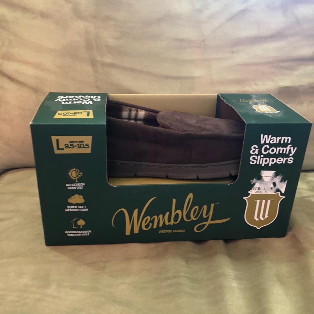 Wembley men’s slippers L 9.5-10.5